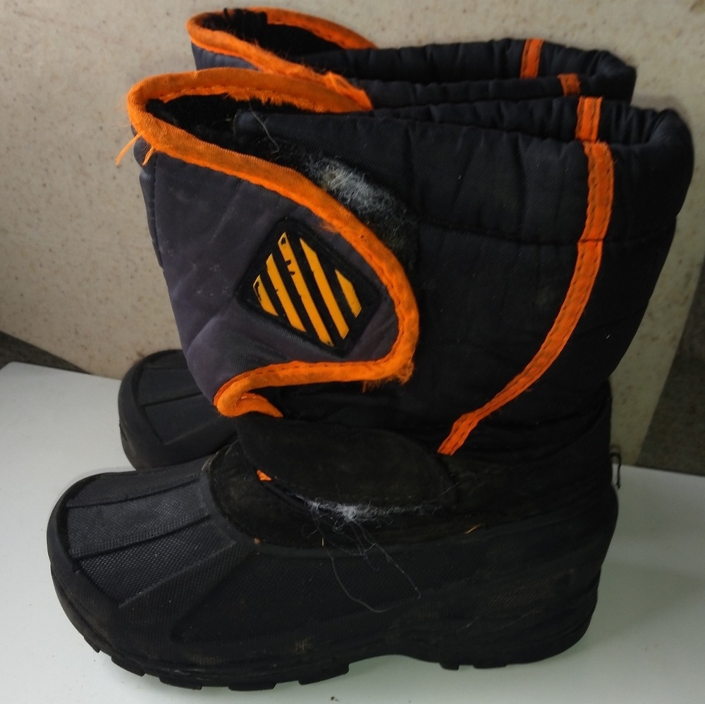 Boys snow boots